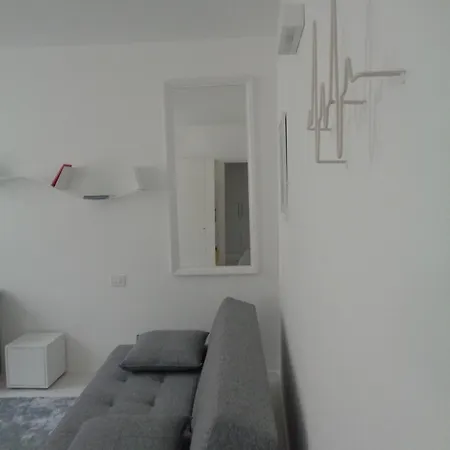 Csm Deluxe Apartment